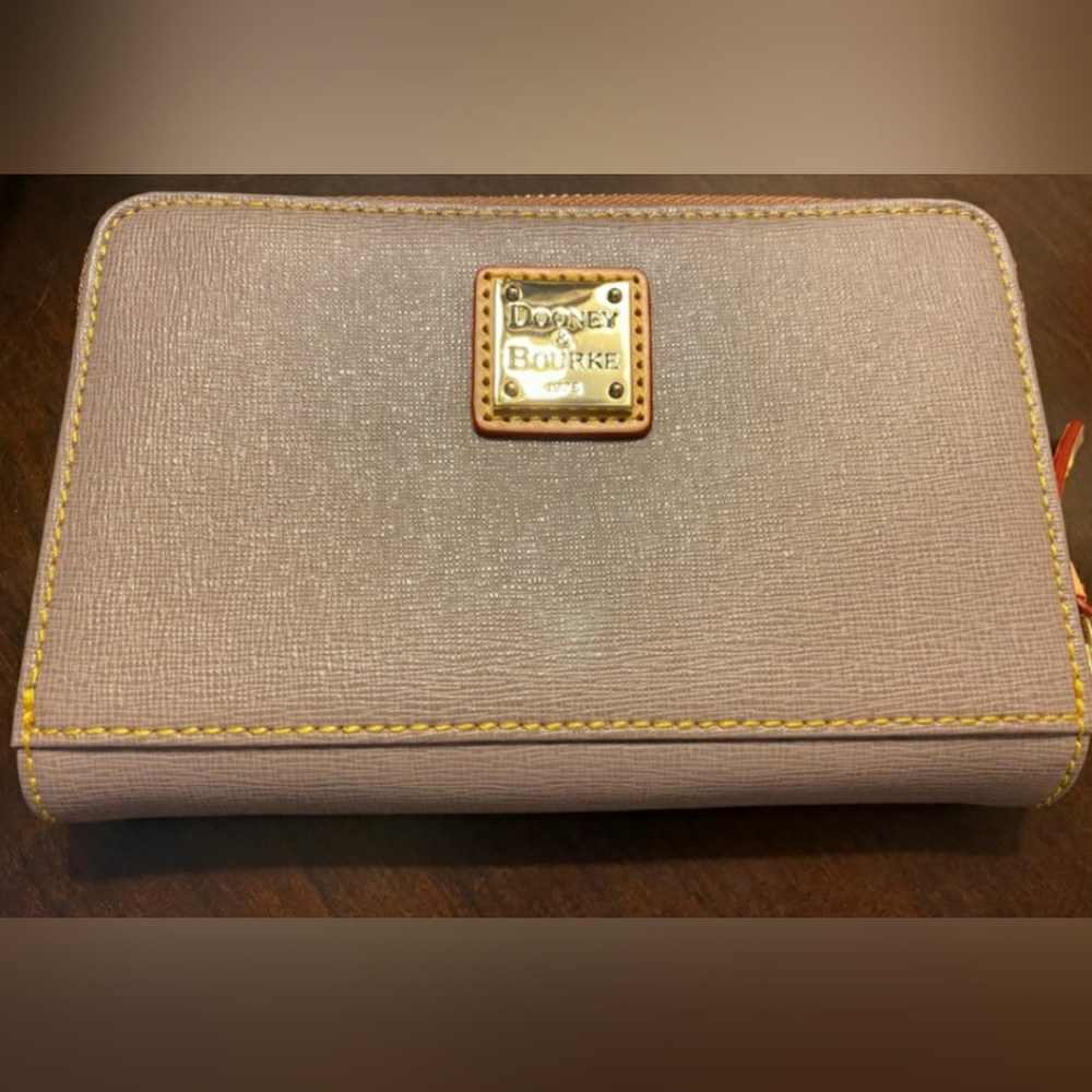 SOLD!Dooney & Bourke Wallet